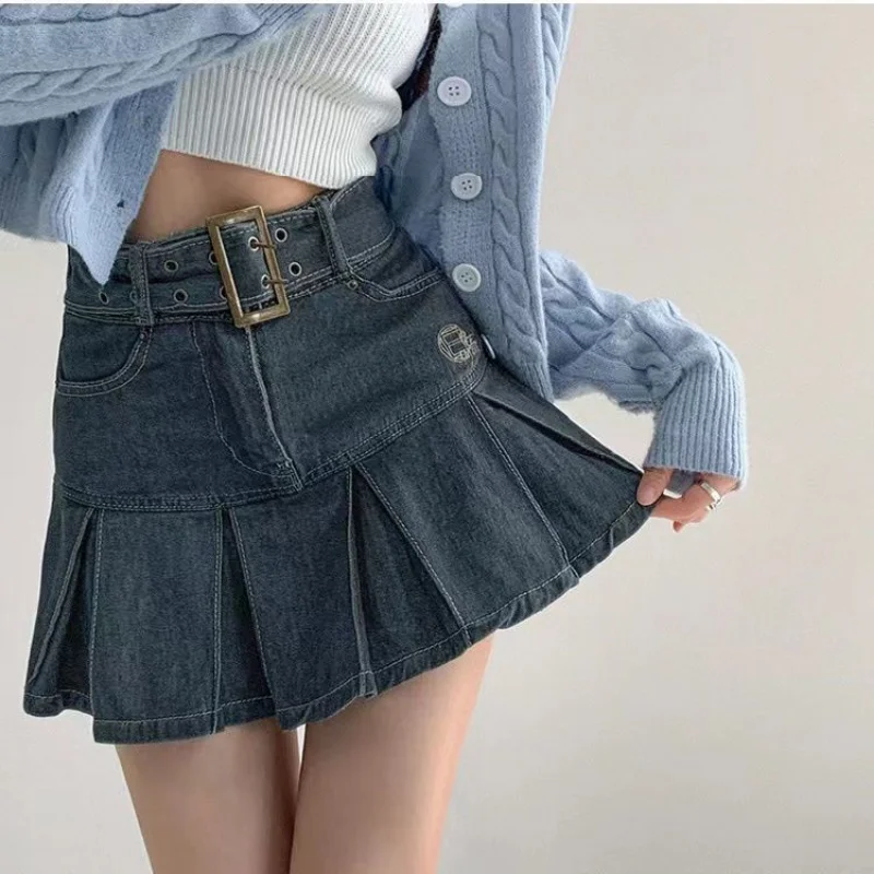 Denim Pleated Skirt Women Vintage Sexy High Waist A-line Belt Embroidery Jean Short Skirt Summer Japanese Y2k
Denim Pleated Skirt Women Vintage Sexy High Waist A-line Belt Embroidery Jean Short Skirt Summer Japanese Y2k