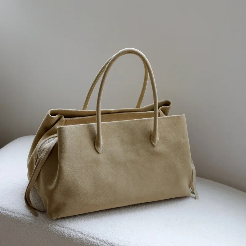 2025 Luxury First Layer Commuting Large Capacity Cow Leather Women's Tote Bag High Quality Apricot Suede Leather Female Handbag
2025 Luxury First Layer Commuting Large Capacity Cow Leather Women's Tote Bag High Quality Apricot Suede Leather Female Handbag