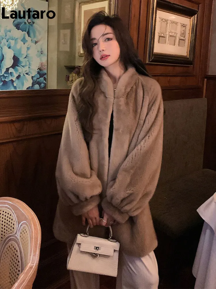 Lautaro Autumn Winter Thick Warm Faux Mink Fur Coat Women Stand Collar Luxury High Quality Elegant Chic Fluffy Jacket Clothes
Lautaro Autumn Winter Thick Warm Faux Mink Fur Coat Women Stand Collar Luxury High Quality Elegant Chic Fluffy Jacket Clothes
