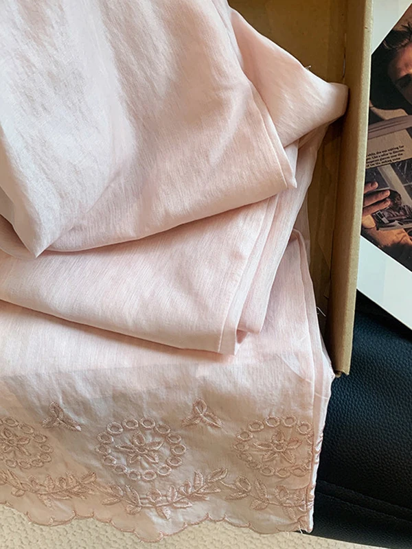 New Chinese Style Wide Leg Pants in Pink Embroidered Floral Casual Loose Fit plus Size Women's Traditional Elegant Slimming G...
New Chinese Style Wide Leg Pants in Pink Embroidered Floral Casual Loose Fit plus Size Women's Traditional Elegant Slimming G...
