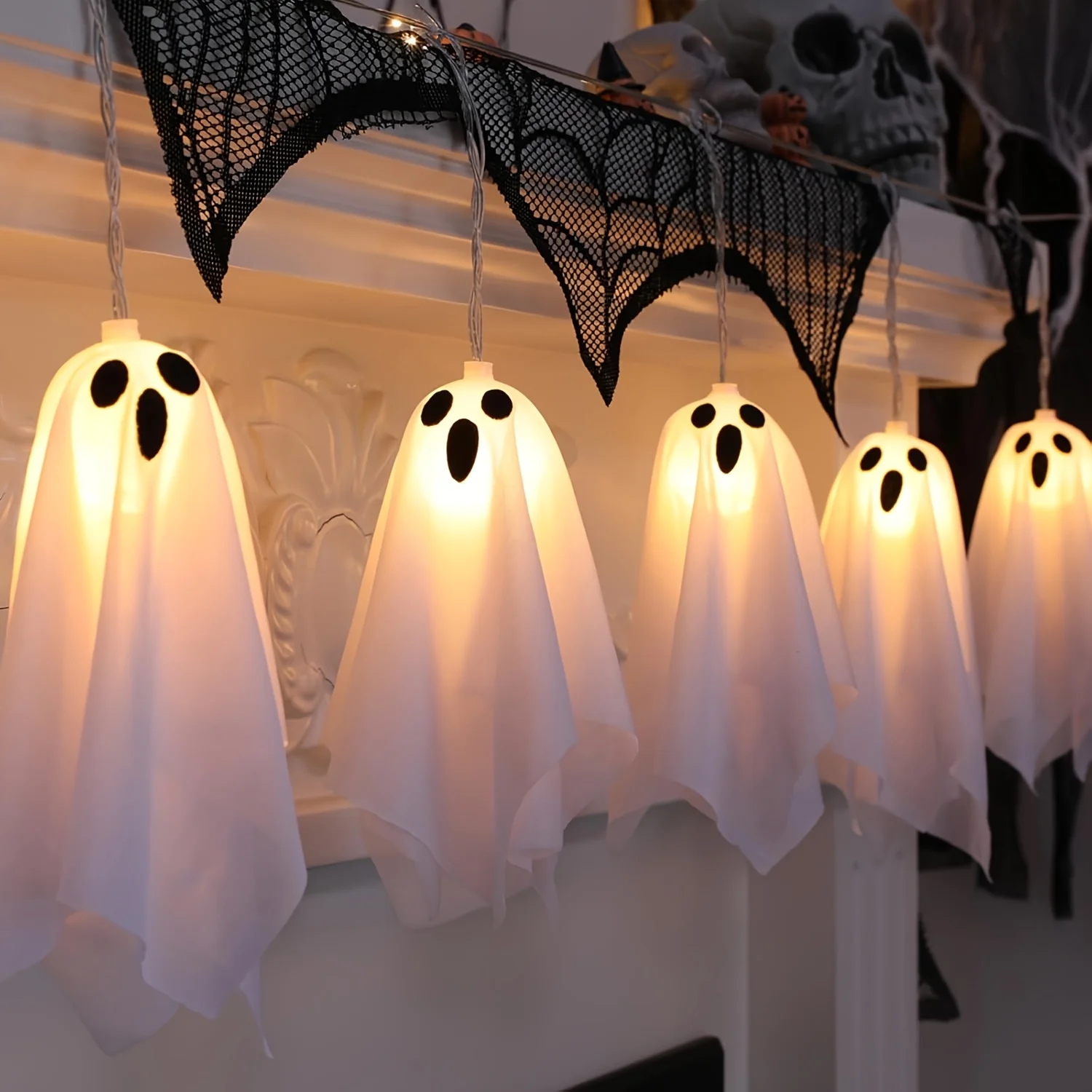 Halloween White Ghost LED String Lights Warm Hanging Ghost Fairy Lights Indoor Window Fireplace Halloween Party Home Decor Lamp
Halloween White Ghost LED String Lights Warm Hanging Ghost Fairy Lights Indoor Window Fireplace Halloween Party Home Decor Lamp