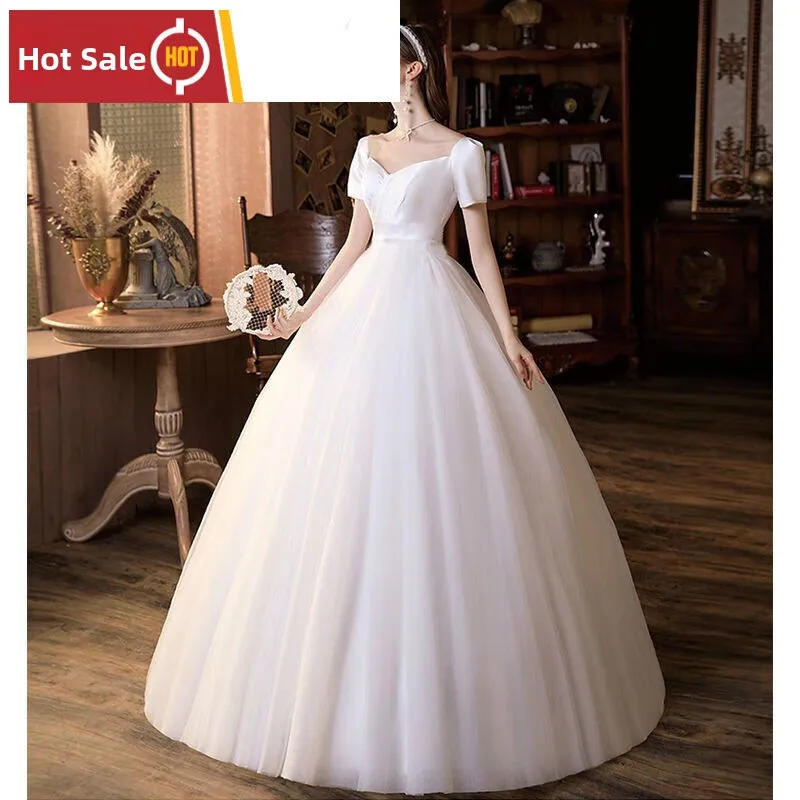 Elegant Satin Wedding Dress 2023 New Style Deep V Neck Sleeveless Floor Length Outdoorsy Bride Classy Exit Wedding Gown
Elegant Satin Wedding Dress 2023 New Style Deep V Neck Sleeveless Floor Length Outdoorsy Bride Classy Exit Wedding Gown