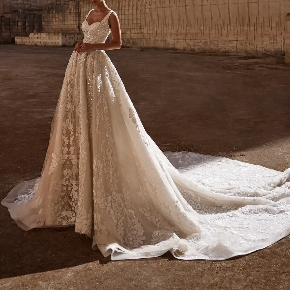 Элегантные свадебные платья невесты с v-образным вырезом и жемчугом и кружевной аппликацией по индивидуальному заказу Vestido De Novia
Элегантные свадебные платья невесты с v-образным вырезом и жемчугом и кружевной аппликацией по индивидуальному заказу Vestido De Novia