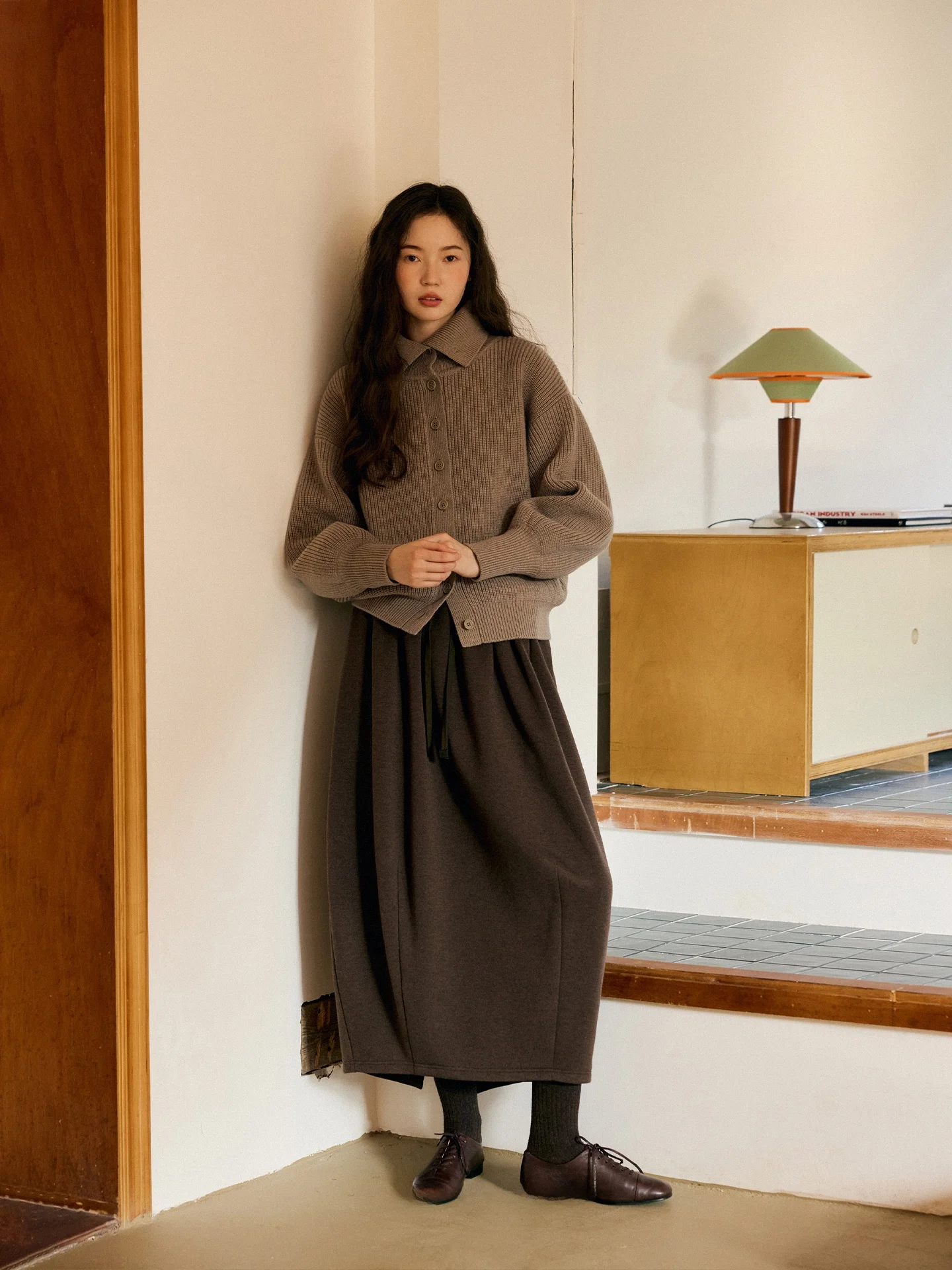 Nianbai Long Soft Wool Silk Simple Shaped Maxi Skirt Women's Casual Knitted Loose Fit mid Waist Design Winter 2025
Nianbai Long Soft Wool Silk Simple Shaped Maxi Skirt Women's Casual Knitted Loose Fit mid Waist Design Winter 2025