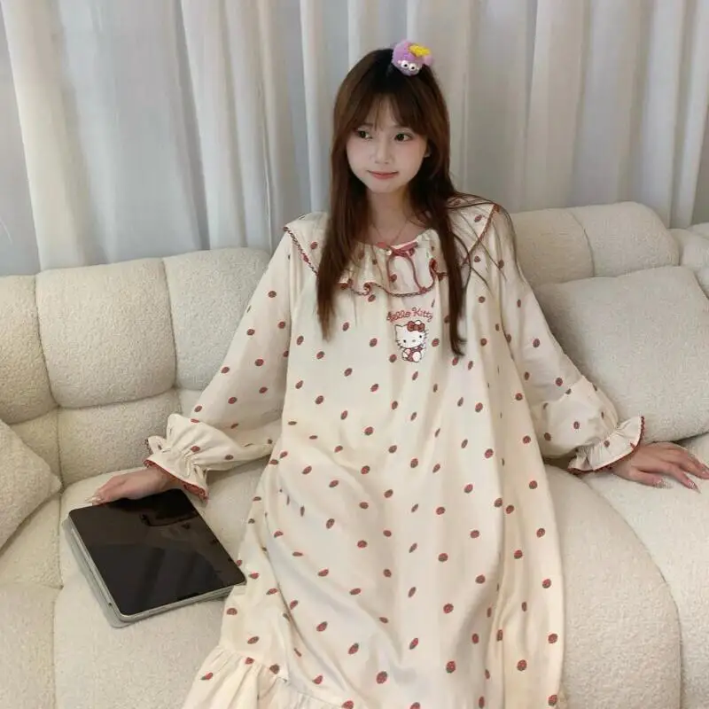 Sanrio Горячая ночная юбка Hello Kitty Ночная юбка с длинными рукавами в полоску Пижама женская осенняя свободная стильная домашняя одежда Ночная юбка 
Sanrio Горячая ночная юбка Hello Kitty Ночная юбка с длинными рукавами в полоску Пижама женская осенняя свободная стильная домашняя одежда Ночная юбка