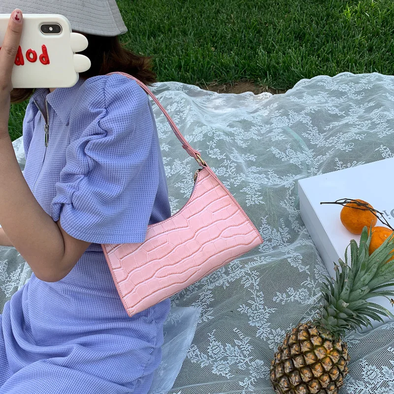 Embossed Stone Pattern Tote Bag Textured Top Handle Purse for Women, Elegant Shoulder Bag, Fashion Bag Minimalist Crossbody Bag
Embossed Stone Pattern Tote Bag Textured Top Handle Purse for Women, Elegant Shoulder Bag, Fashion Bag Minimalist Crossbody Bag