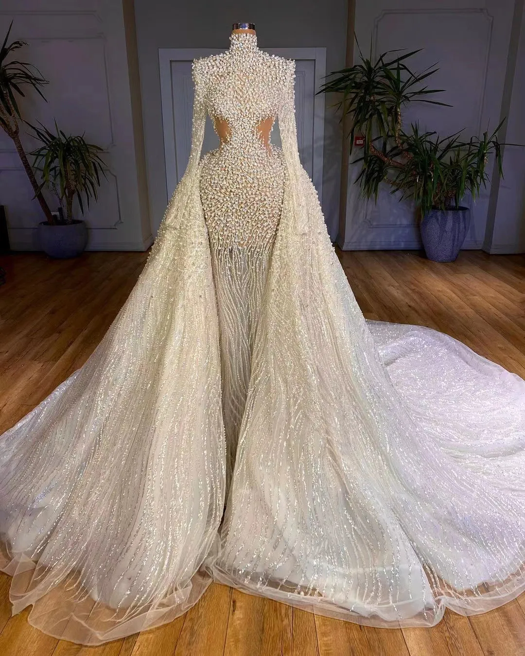 Mermaid Wedding Dresses Long Sleeves Gowns High Neck Appliques Pearls Detachable Train Bridal Gowns Vestina De Novia Customized
Mermaid Wedding Dresses Long Sleeves Gowns High Neck Appliques Pearls Detachable Train Bridal Gowns Vestina De Novia Customized