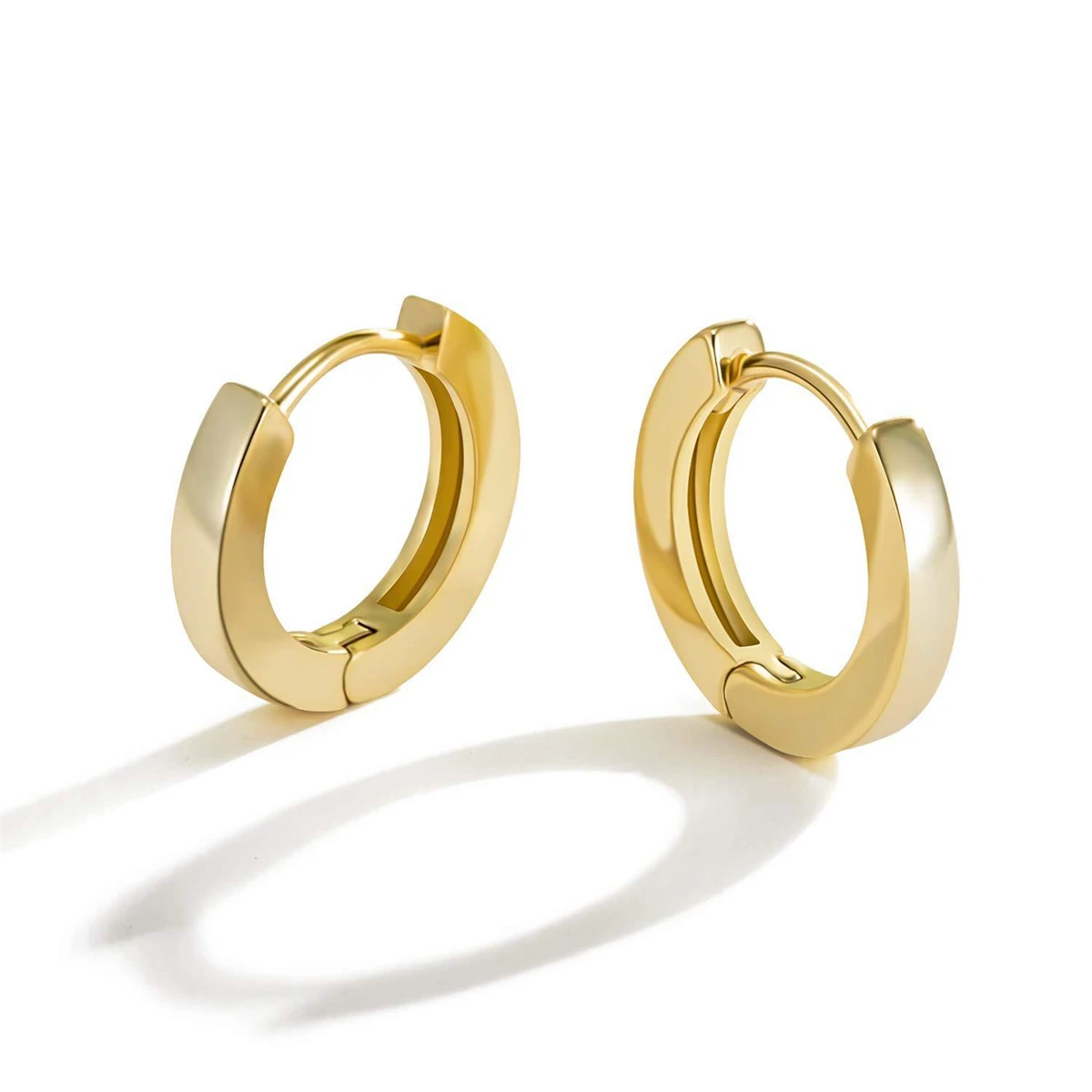 Hot selling classic circle earrings earrings earrings for women and girls, copper gold-plated material
Hot selling classic circle earrings earrings earrings for women and girls, copper gold-plated material
