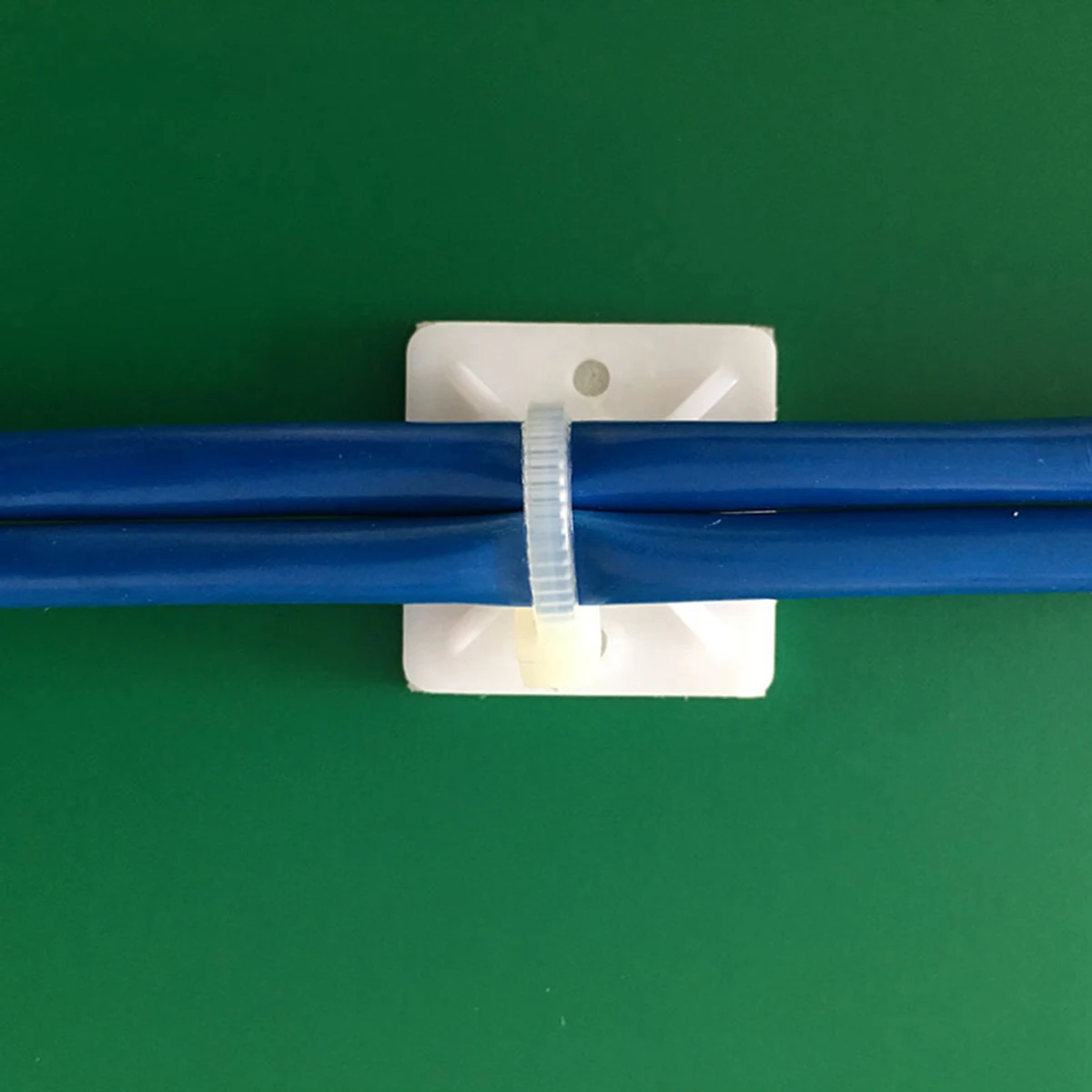 500Pcs Self-Adhesive Cable Tie Holder Mount for Wire Organization and Fastening on Flat Surfaces White Cable Tie Mount
500Pcs Self-Adhesive Cable Tie Holder Mount for Wire Organization and Fastening on Flat Surfaces White Cable Tie Mount