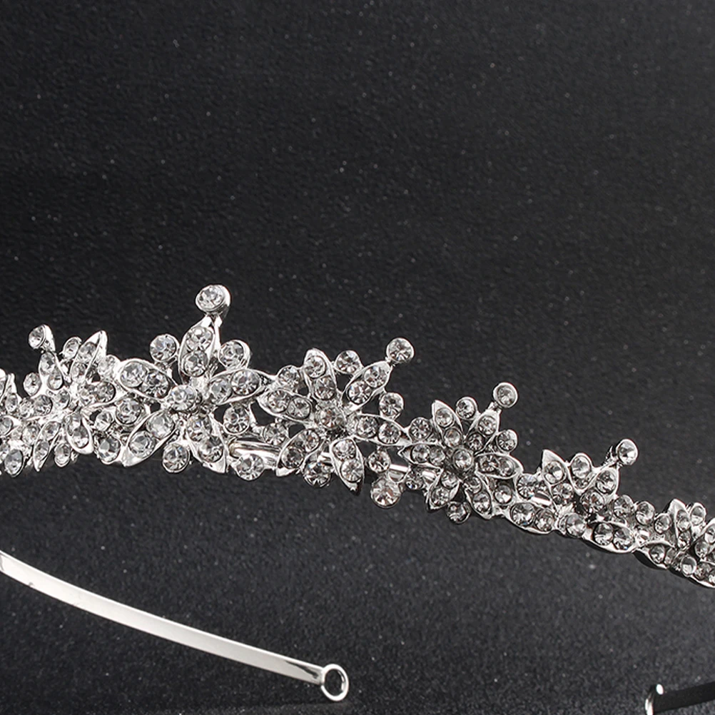 Elegant Bridal Tiara Crystal Party Headband for Wedding Banquet Lightweight Durable Rhinestones Decorations Hair Accessories
Elegant Bridal Tiara Crystal Party Headband for Wedding Banquet Lightweight Durable Rhinestones Decorations Hair Accessories