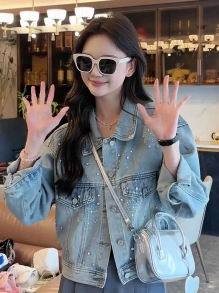 SMTHMA High End Luxury Diamond Denim Jacket For Women 2025 New Spring Autumn Fashionable Versatile Retro Short European Top
SMTHMA High End Luxury Diamond Denim Jacket For Women 2025 New Spring Autumn Fashionable Versatile Retro Short European Top