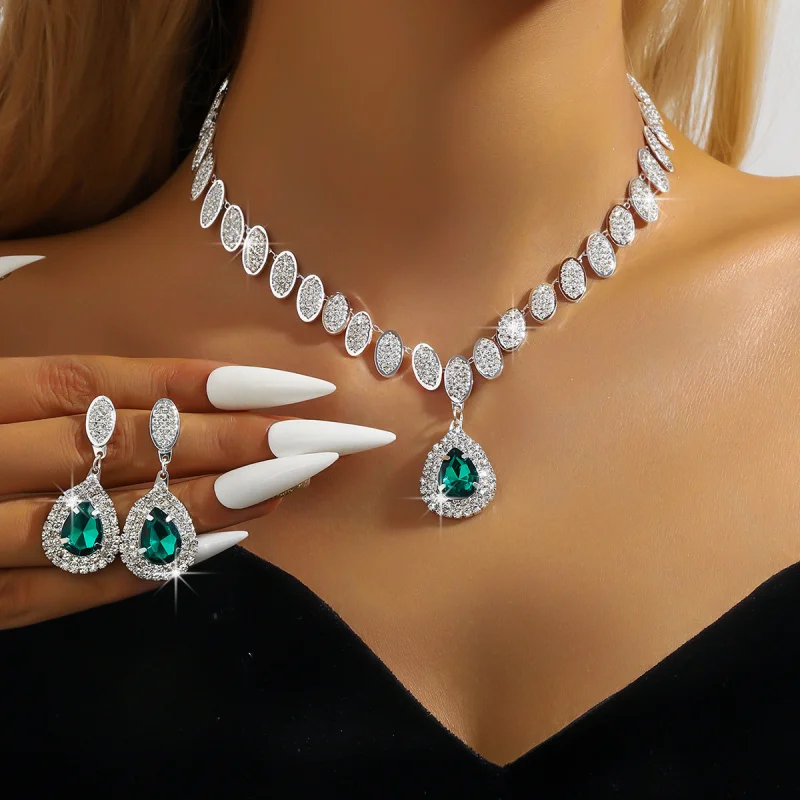 New Full Diamond Earrings Necklace Set Women's Dinner Luxury Accessories European and American Jewelry Wedding Season Manufactur
New Full Diamond Earrings Necklace Set Women's Dinner Luxury Accessories European and American Jewelry Wedding Season Manufactur