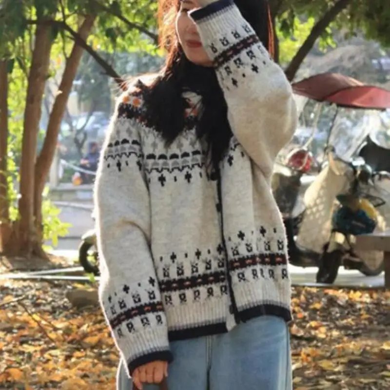 Свитер в стиле ретро Fair Isle, вязаный кардиган, пальто, женское зимнее пальто 2024, новогодний наряд, праздничная вечеринка, уютная теплая мягкая шерстяная смесь
Свитер в стиле ретро Fair Isle, вязаный кардиган, пальто, женское зимнее пальто 2024, новогодний наряд, праздничная вечеринка, уютная теплая мягкая шерстяная смесь