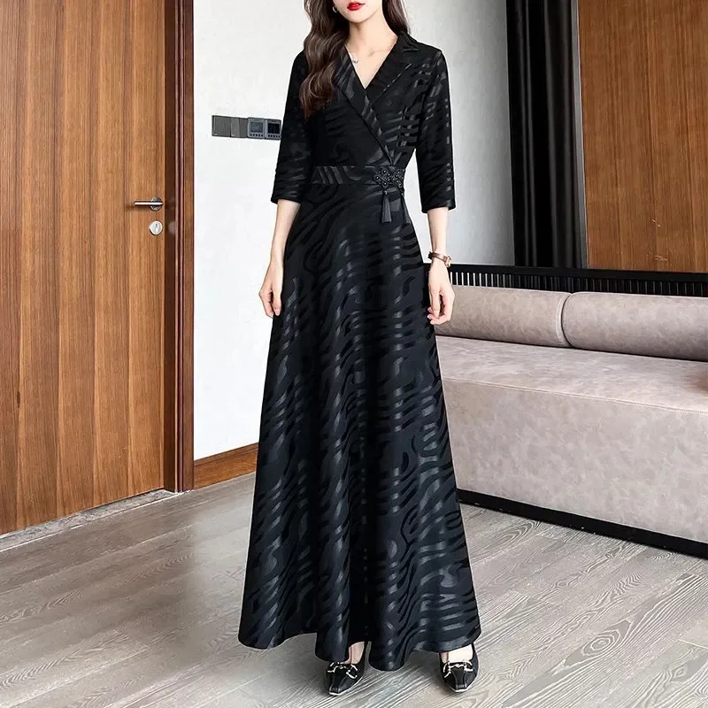 Streetwear Women Notched Collar Maxi Dresses Three Quarter Sleeve Jacquard Weave Slim Temperament Long Dresses Spring Autumn
Streetwear Women Notched Collar Maxi Dresses Three Quarter Sleeve Jacquard Weave Slim Temperament Long Dresses Spring Autumn