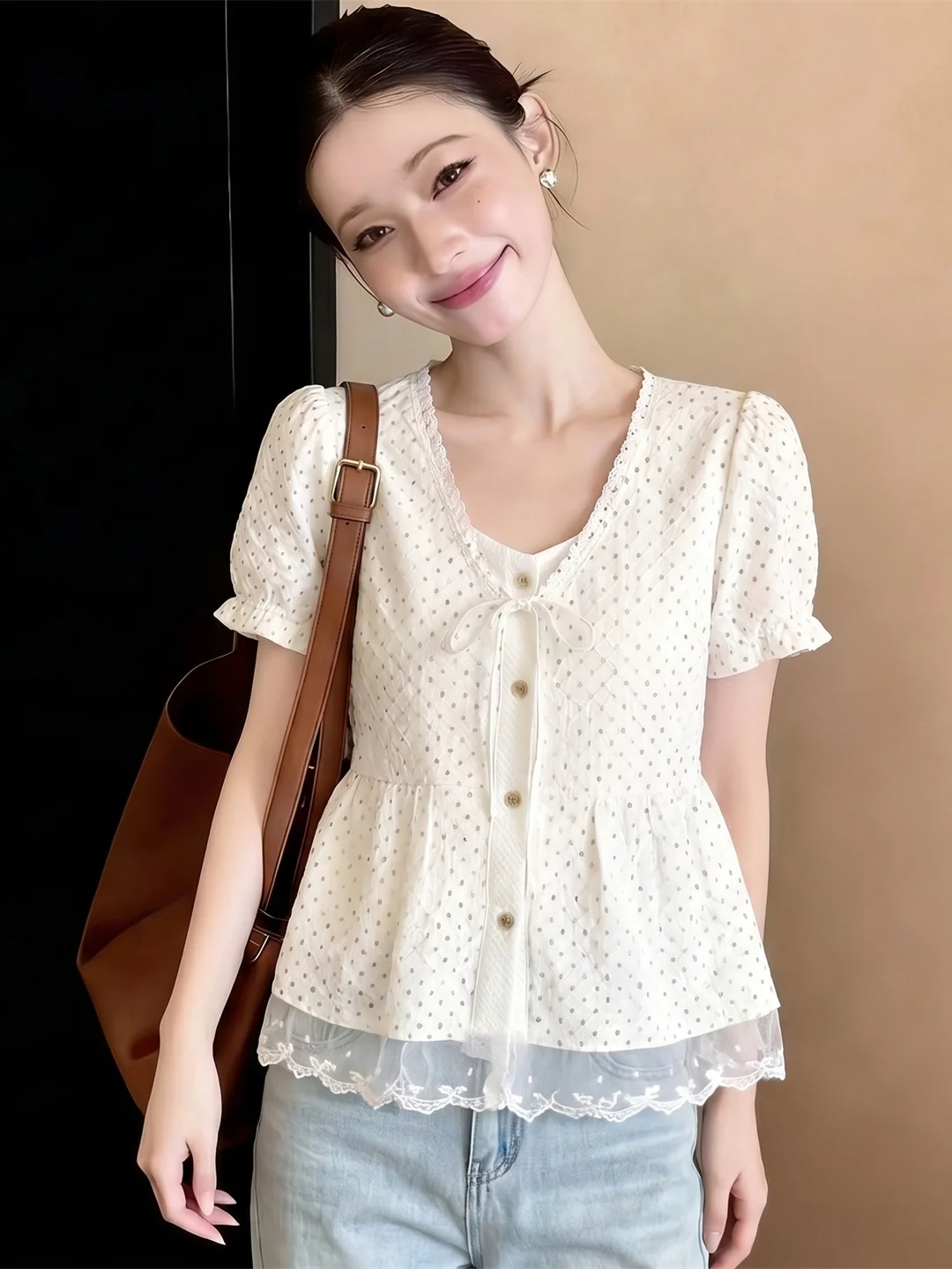 Lace Splice Design False Two-Piece Shirt Commute Style Fashionable Short Sleeve Women's Top Poetic Lin Korean Version Straigh...
Lace Splice Design False Two-Piece Shirt Commute Style Fashionable Short Sleeve Women's Top Poetic Lin Korean Version Straigh...