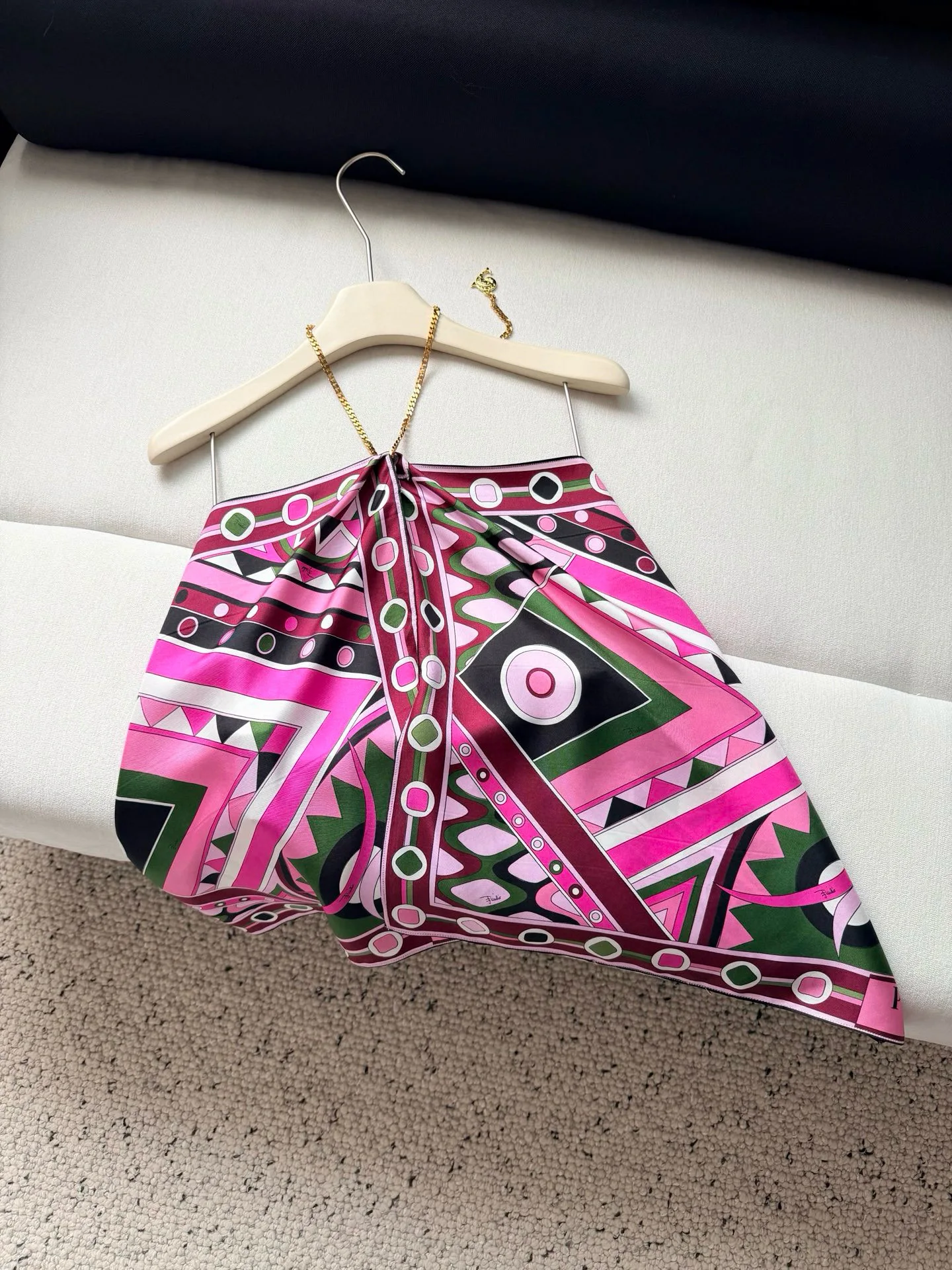 Silk Vintage Geometric Print Satin Halter Neck Top Women Pink Green Gold Chain Backless Camisole Summer Beach Party Clubwear
Silk Vintage Geometric Print Satin Halter Neck Top Women Pink Green Gold Chain Backless Camisole Summer Beach Party Clubwear