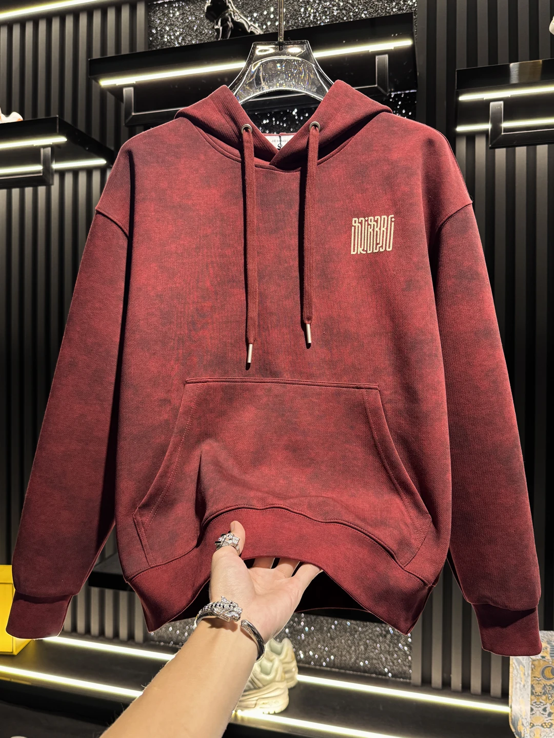 Модная мужская толстовка с капюшоном, плотная, окрашенная, универсальная, из смесового хлопка и полиэстера, с длинными рукавами, свободного кроя
Модная мужская толстовка с капюшоном, плотная, окрашенная, универсальная, из смесового хлопка и полиэстера, с длинными рукавами, свободного кроя