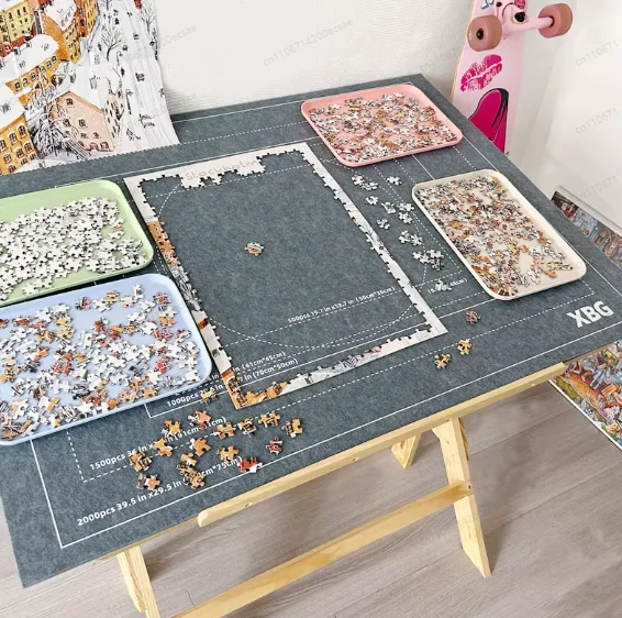 Коврик для пазлов на 2000 элементов, утолщенный, специальный, складной, войлочный, противоскользящий, вспомогательный инструмент, подставка, разделительная пластина
Коврик для пазлов на 2000 элементов, утолщенный, специальный, складной, войлочный, противоскользящий, вспомогательный инструмент, подставка, разделительная пластина