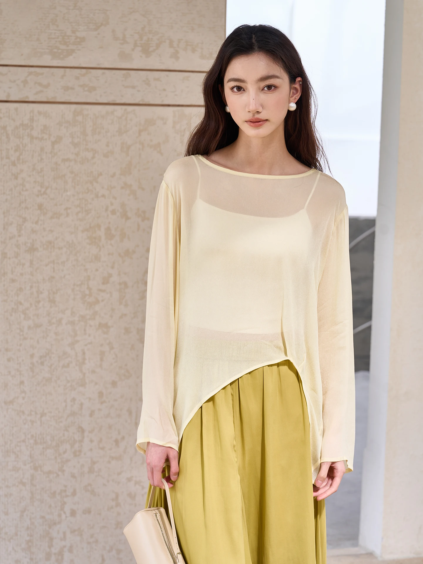 2026 Summer Women's Loose Fit Long Sleeve Knitwear Transparent Thin Mesh Sun Protection Cover up Versatile Clean Fit Style
2026 Summer Women's Loose Fit Long Sleeve Knitwear Transparent Thin Mesh Sun Protection Cover up Versatile Clean Fit Style
