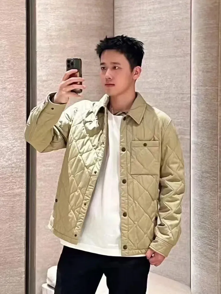 Classic British Style Men's Cotton Jacket Collar Single Button Versatile Lightweight Breathable Fashionable Autumn Winte...
Classic British Style Men's Cotton Jacket Collar Single Button Versatile Lightweight Breathable Fashionable Autumn Winte...