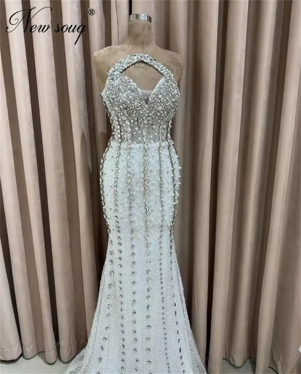 Customized Silver Beaded Evening Dresses Strapless Arabic Dubai Mermaid Party Gowns For Wedding Robes De Soiree Engagement Dress
Customized Silver Beaded Evening Dresses Strapless Arabic Dubai Mermaid Party Gowns For Wedding Robes De Soiree Engagement Dress