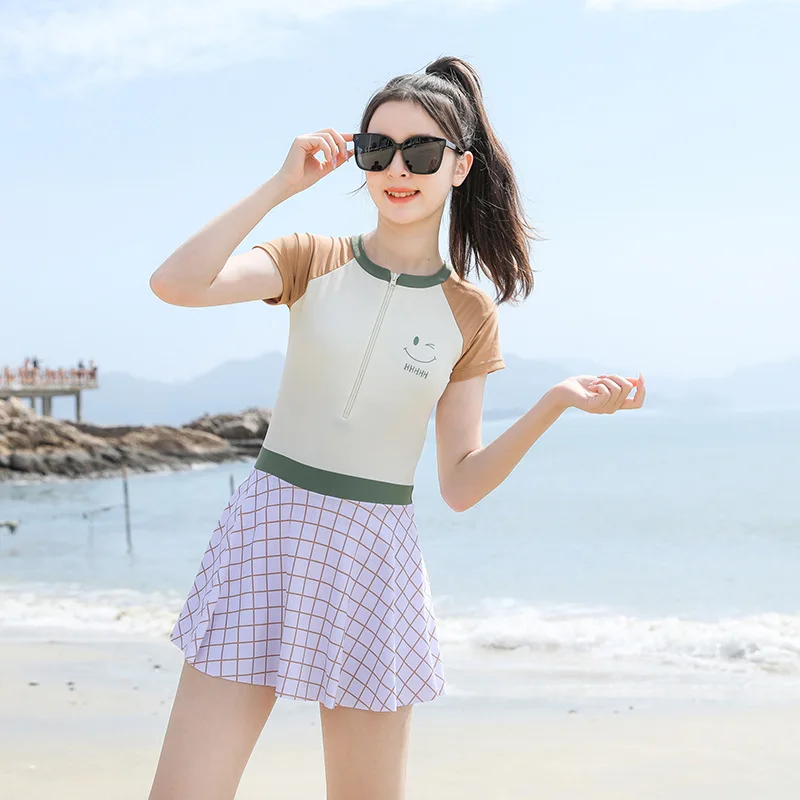 New Children's Swimsuit Teenagers Middle and Big Children Students Girls 2024 One-Piece Swimsuit
New Children's Swimsuit Teenagers Middle and Big Children Students Girls 2024 One-Piece Swimsuit