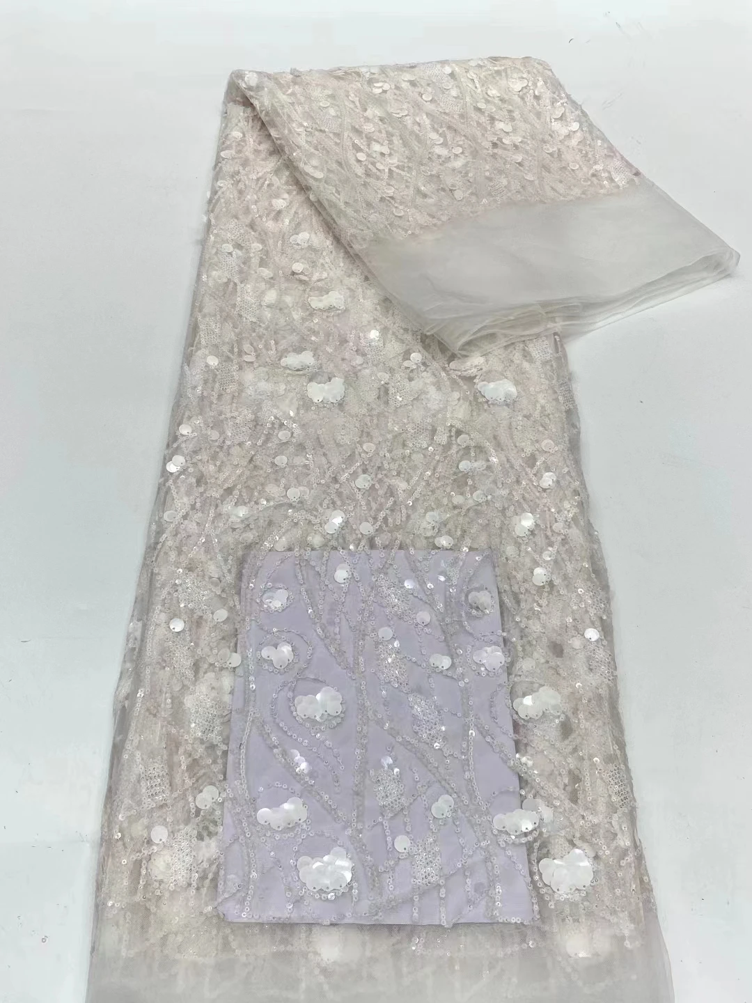 African Sequins Lace Fabric 2024 High quality Lace French Nigerian Embroidery Tulle Lace Fabrics For Wedding Dresses Sewing
African Sequins Lace Fabric 2024 High quality Lace French Nigerian Embroidery Tulle Lace Fabrics For Wedding Dresses Sewing
