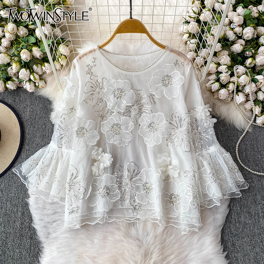 TWOTWINSTYLE Cute Spliced Appliques Loose Solid Blouses For Women Round Neck Long Sleeve Temperament Shirts Female New KTS541694 
TWOTWINSTYLE Cute Spliced Appliques Loose Solid Blouses For Women Round Neck Long Sleeve Temperament Shirts Female New KTS541694