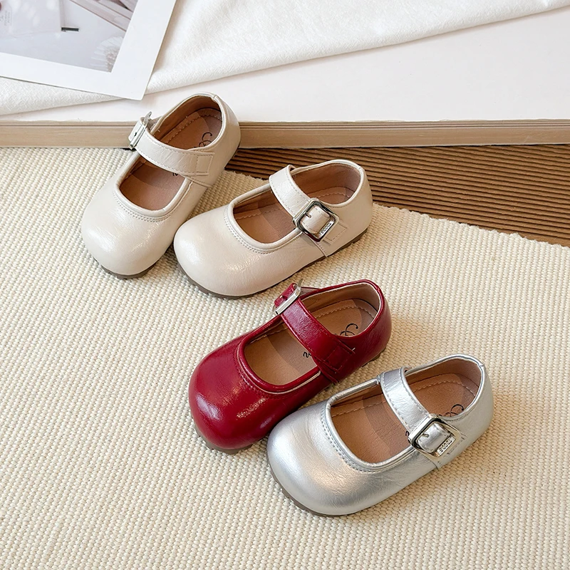 Весенне-осенняя кожаная обувь для девочек, трендовые детские туфли Мэри Джейн 2026, простые повседневные детские модные модельные туфли на плоской подошве, универсальные
Весенне-осенняя кожаная обувь для девочек, трендовые детские туфли Мэри Джейн 2026, простые повседневные детские модные модельные туфли на плоской подошве, универсальные