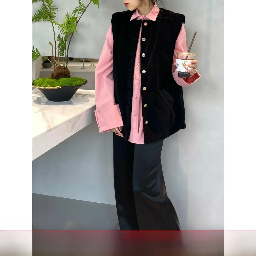 Cotton Vest Autumn Winter Black Corduroy Button round Neck Cotton Jacket Outerwear Fashionable Silhouette
Cotton Vest Autumn Winter Black Corduroy Button round Neck Cotton Jacket Outerwear Fashionable Silhouette