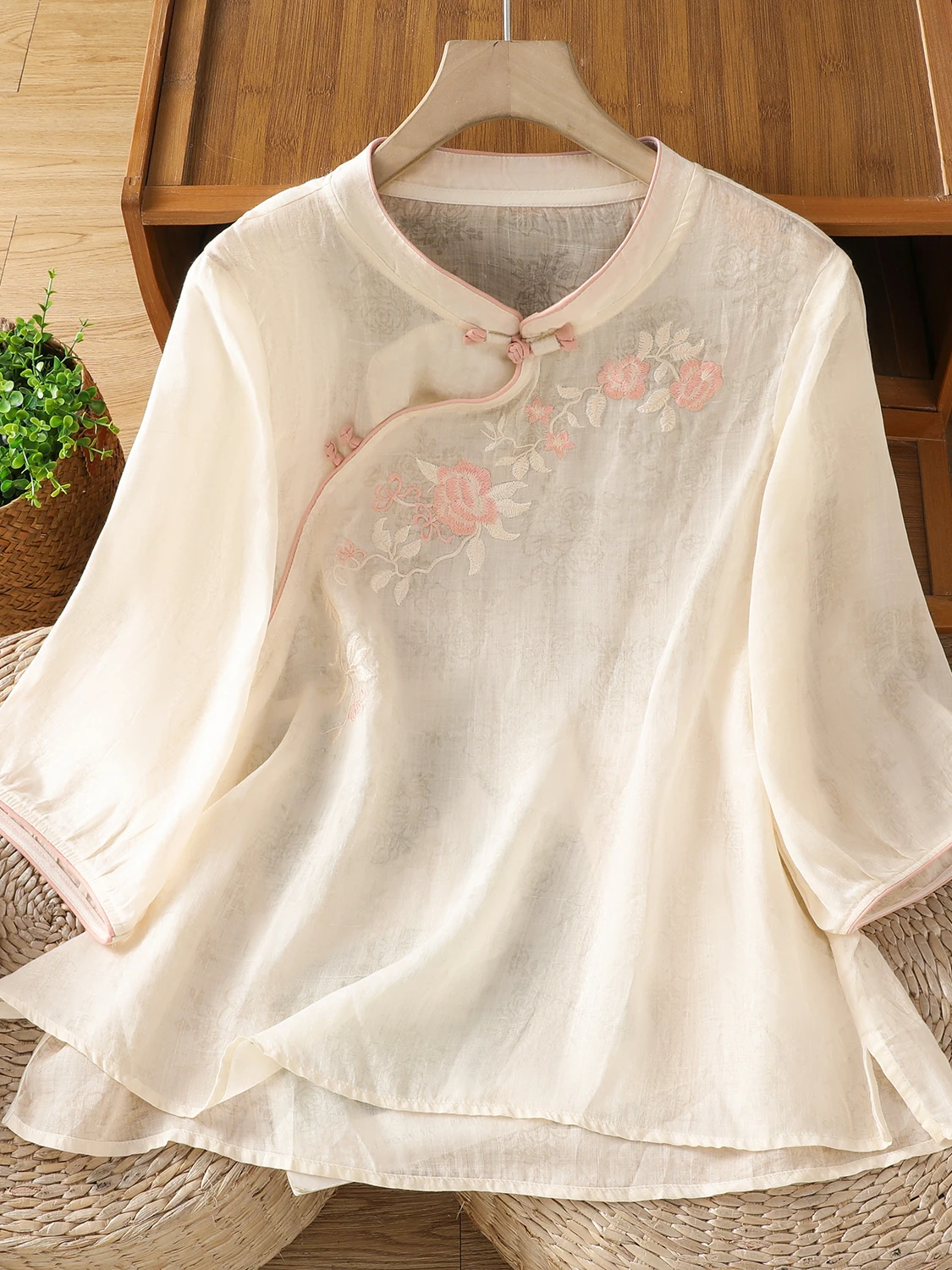 New Chinese Sle Artistic Retro Cotton Linen irt Thin ort Sve round Ne Print Loose Fit Women's Faion Commute
New Chinese Sle Artistic Retro Cotton Linen irt Thin ort Sve round Ne Print Loose Fit Women's Faion Commute