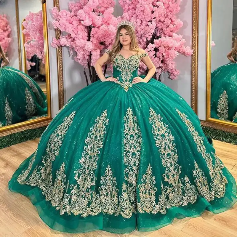 Customized Green Quinceanera Dresses Off the Shoulder Ball Gown Sweet 16 Dress Beads Gold Appliques Lace 15th Party Gown
Customized Green Quinceanera Dresses Off the Shoulder Ball Gown Sweet 16 Dress Beads Gold Appliques Lace 15th Party Gown