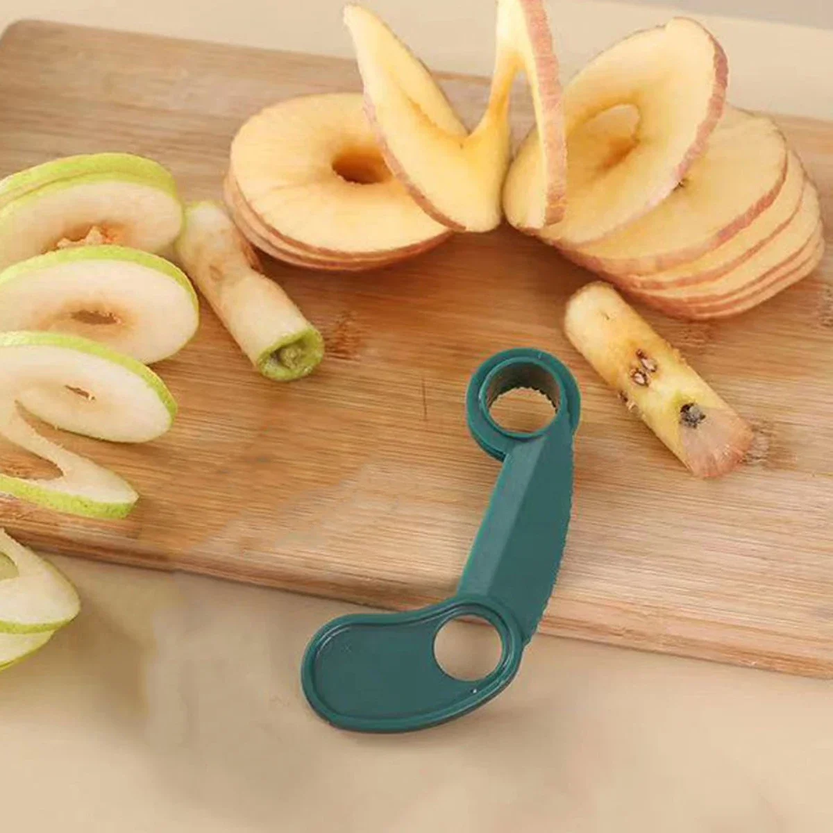 1pc-Peeling machine, plastic peeler, creative cutting machine, fruit peeler. Vegetable and fruit tools, kitchen tools Slicer
1pc-Peeling machine, plastic peeler, creative cutting machine, fruit peeler. Vegetable and fruit tools, kitchen tools Slicer