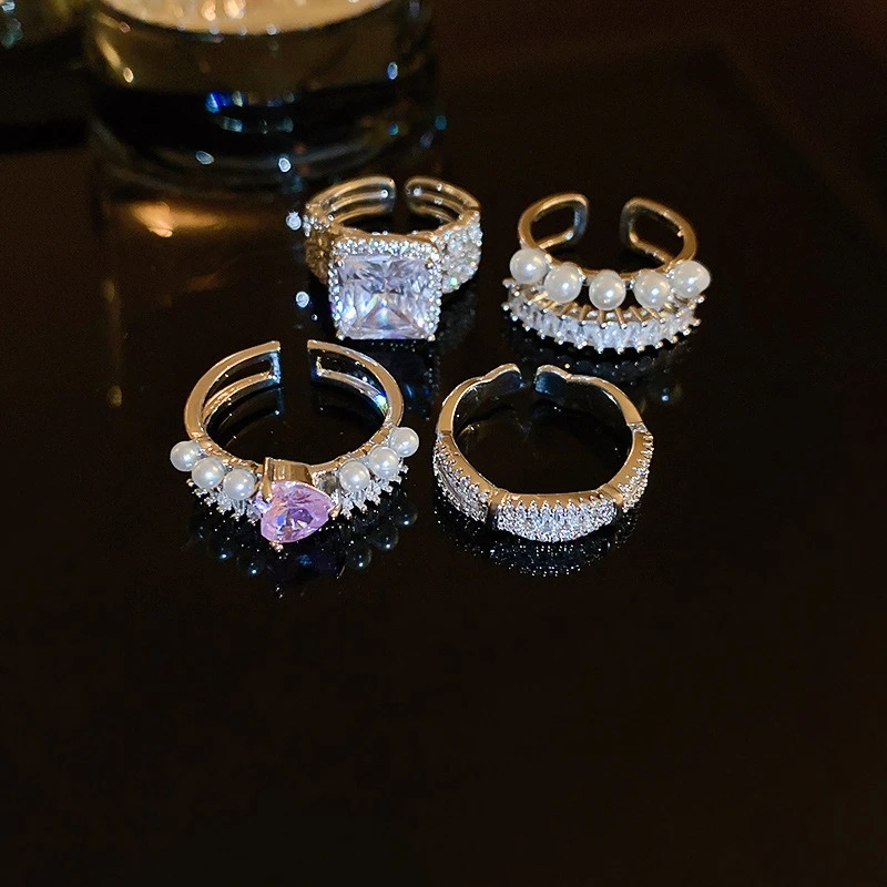 Fashionable Zircon Pearl Hollow Circle Love Open Ring 2023 New Sweet and Exquisite Index Finger Ring New Advanced Women's Ring
Fashionable Zircon Pearl Hollow Circle Love Open Ring 2023 New Sweet and Exquisite Index Finger Ring New Advanced Women's Ring