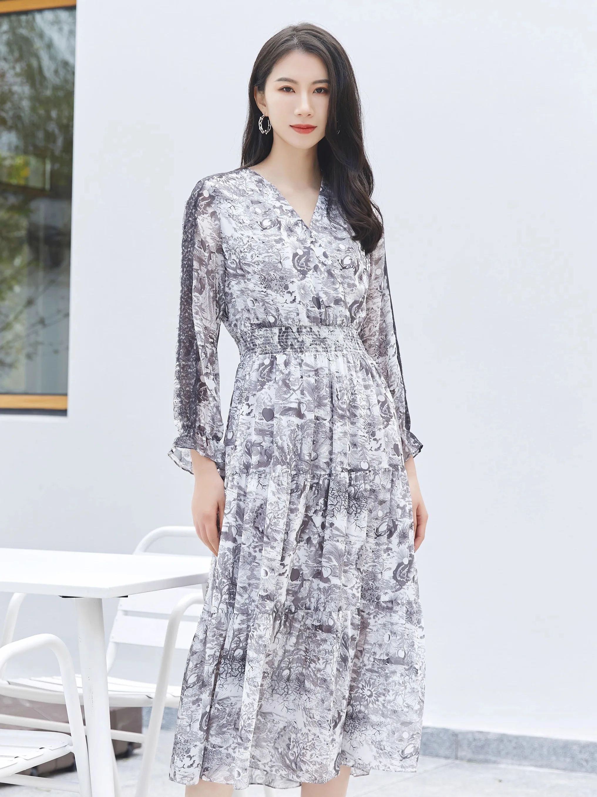Elegant V-neck Long Sleeve Print Dress Poem Dream Women's Spring Summer Gray Eden Garden Print Slimming Long Dress for Holiday
Elegant V-neck Long Sleeve Print Dress Poem Dream Women's Spring Summer Gray Eden Garden Print Slimming Long Dress for Holiday