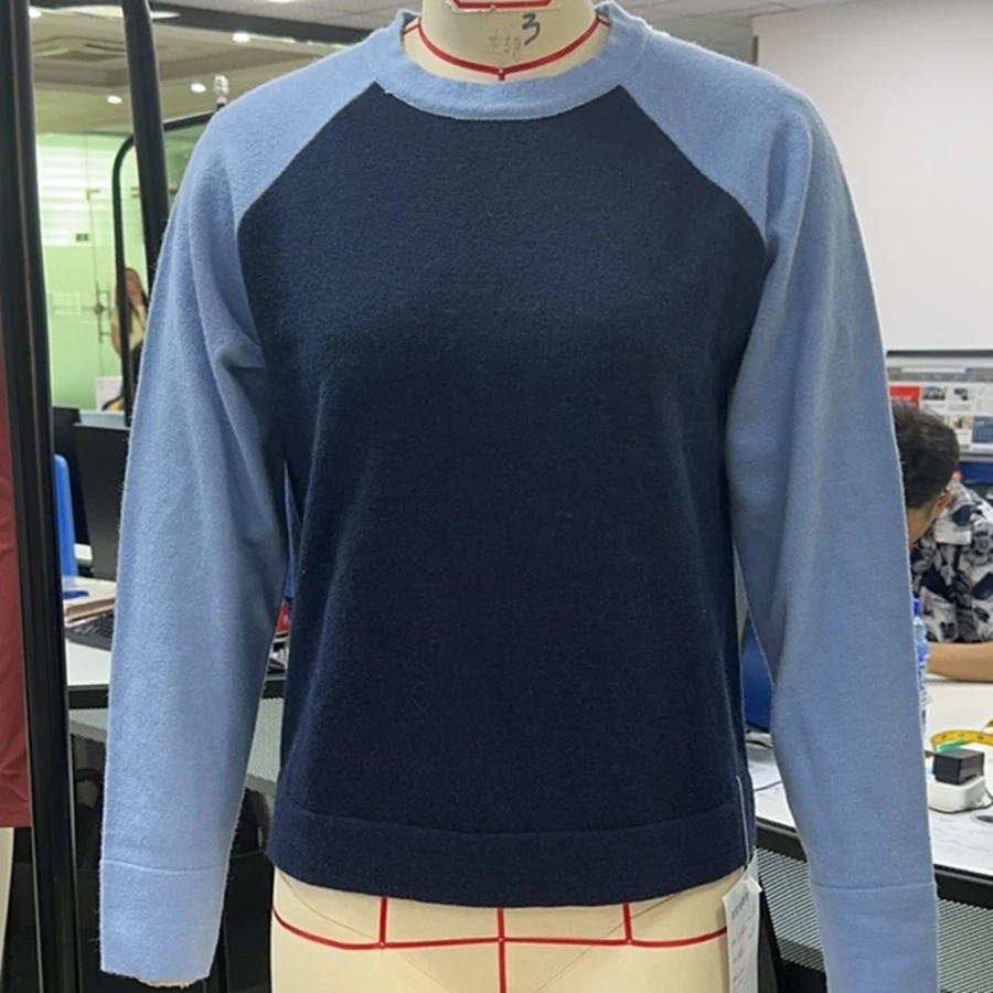 Женский лоскутный осенне-зимний вязаный свитер с длинным рукавом и круглым вырезом, трикотажные топы контрастного цвета 
Женский лоскутный осенне-зимний вязаный свитер с длинным рукавом и круглым вырезом, трикотажные топы контрастного цвета