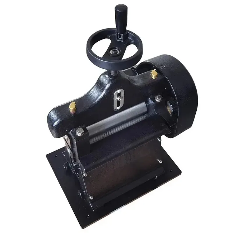 Small workshop manual for leather making, leather splitter with knife
Small workshop manual for leather making, leather splitter with knife