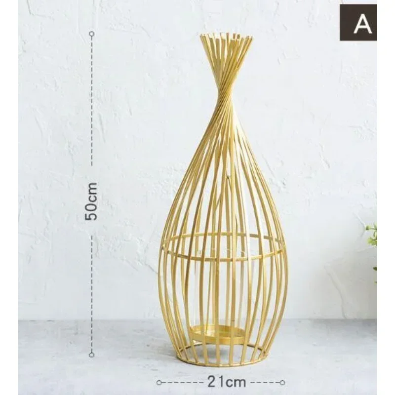 Nordic modern golden iron geometric candlestick creative romantic lamp decoration
Nordic modern golden iron geometric candlestick creative romantic lamp decoration