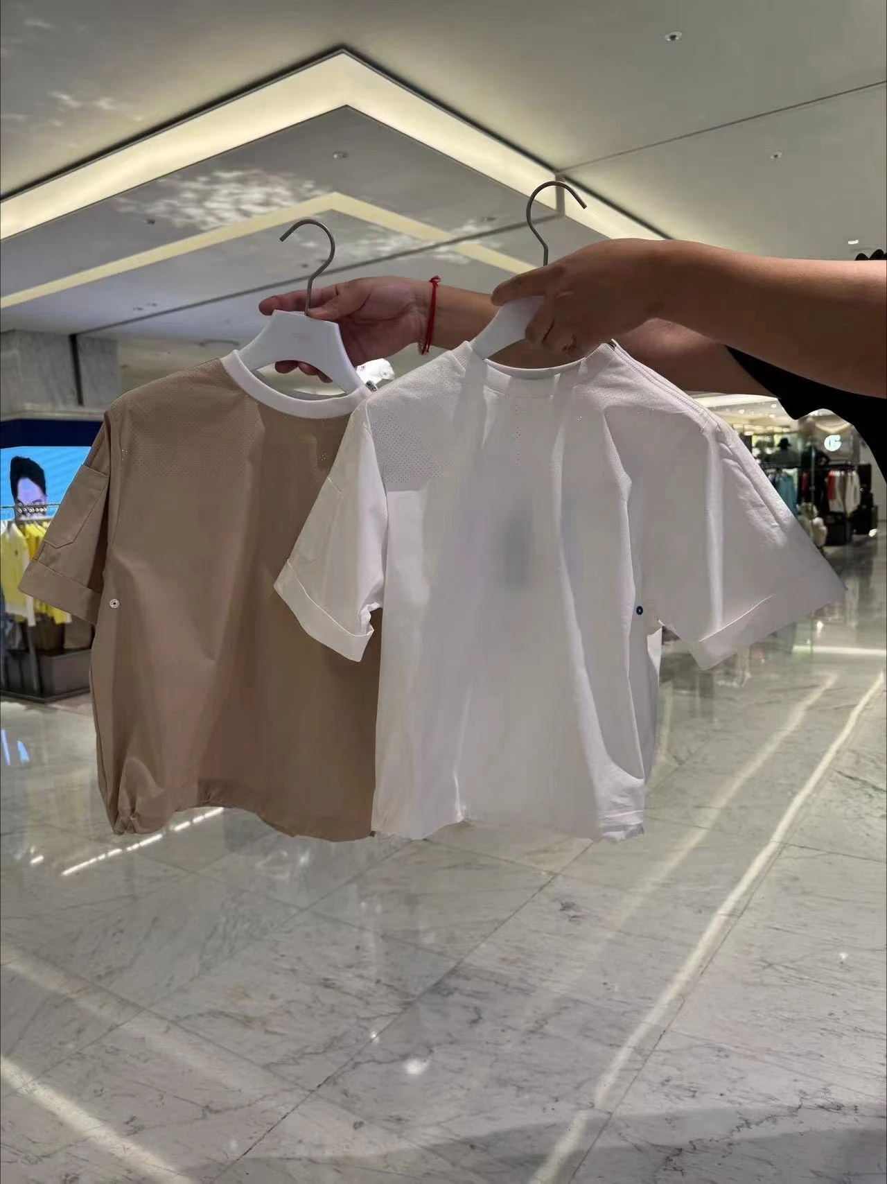 Women Golf Loose Short Sleeve T-Shirt Summer Collar & Crew Neck Solid Color Quick Dry Breathable Versatile Sports Top
Women Golf Loose Short Sleeve T-Shirt Summer Collar & Crew Neck Solid Color Quick Dry Breathable Versatile Sports Top