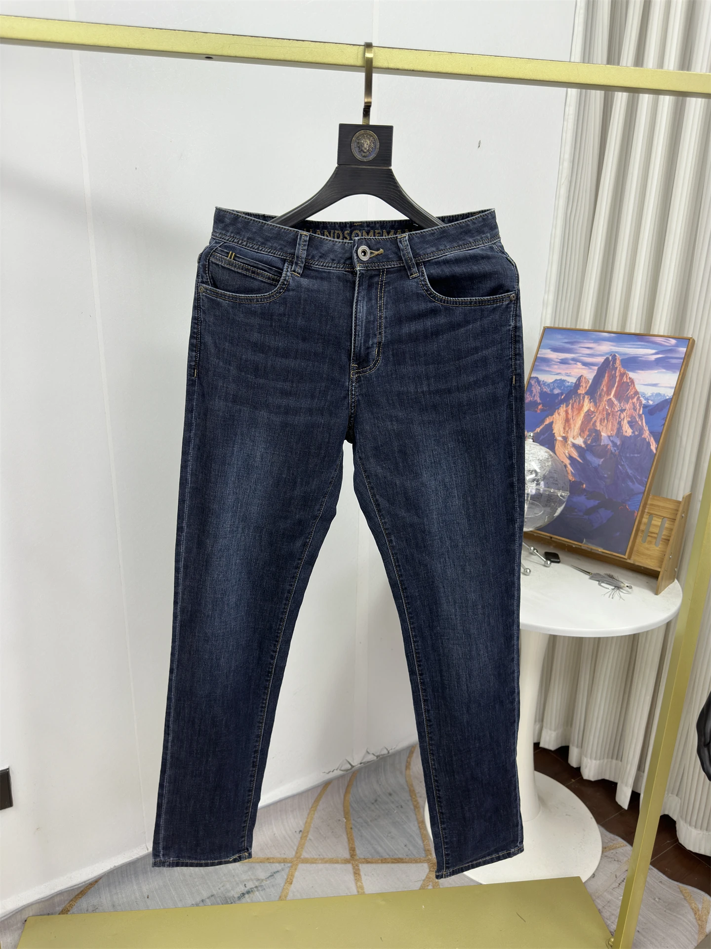 Spring Faion Classic Men's Thin Denim Jeans Comfortable Skin-friendly Silk Blend Mixture Medium Waist Straight Tube
Spring Faion Classic Men's Thin Denim Jeans Comfortable Skin-friendly Silk Blend Mixture Medium Waist Straight Tube