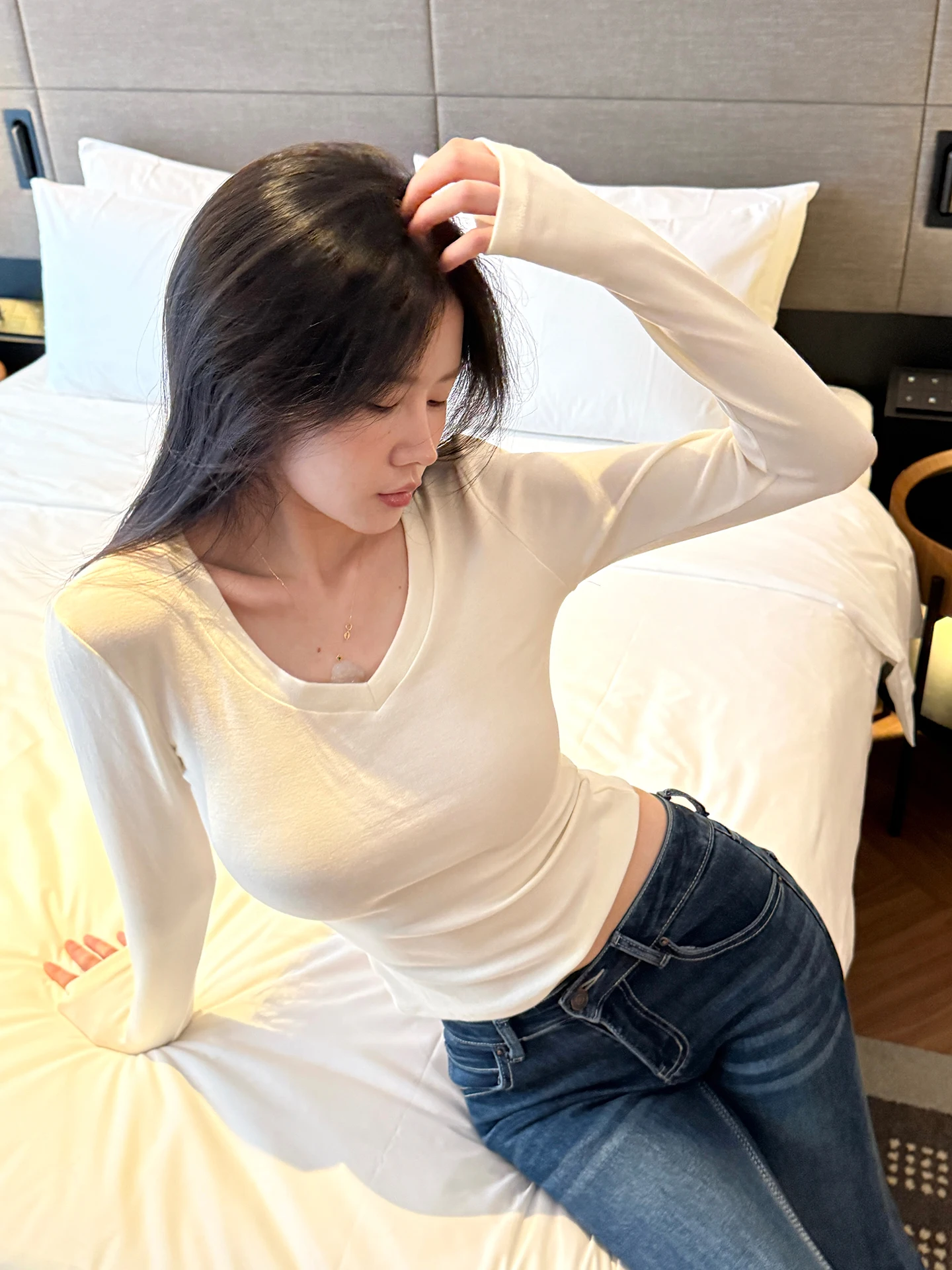 Matou Women's Slim Fit Long Sve V-Ne Fce T-irt Casual Versatile Base Layer Top Ci Walk Daily Wear Cotton Blend
Matou Women's Slim Fit Long Sve V-Ne Fce T-irt Casual Versatile Base Layer Top Ci Walk Daily Wear Cotton Blend