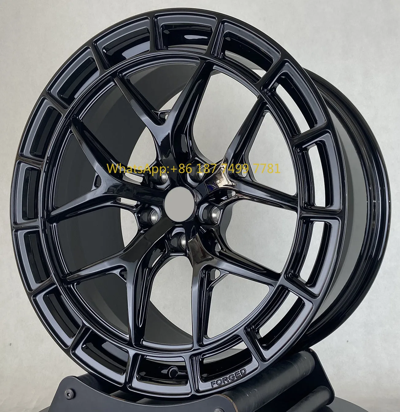 Легкие 18 19 20 21 22-дюймовые глубоковогнутые колеса 5X120/112/113,4 для . . A4 A6 M3 M4 M5 Кованый обод из моноблокового сплава
Легкие 18 19 20 21 22-дюймовые глубоковогнутые колеса 5X120/112/113,4 для . . A4 A6 M3 M4 M5 Кованый обод из моноблокового сплава