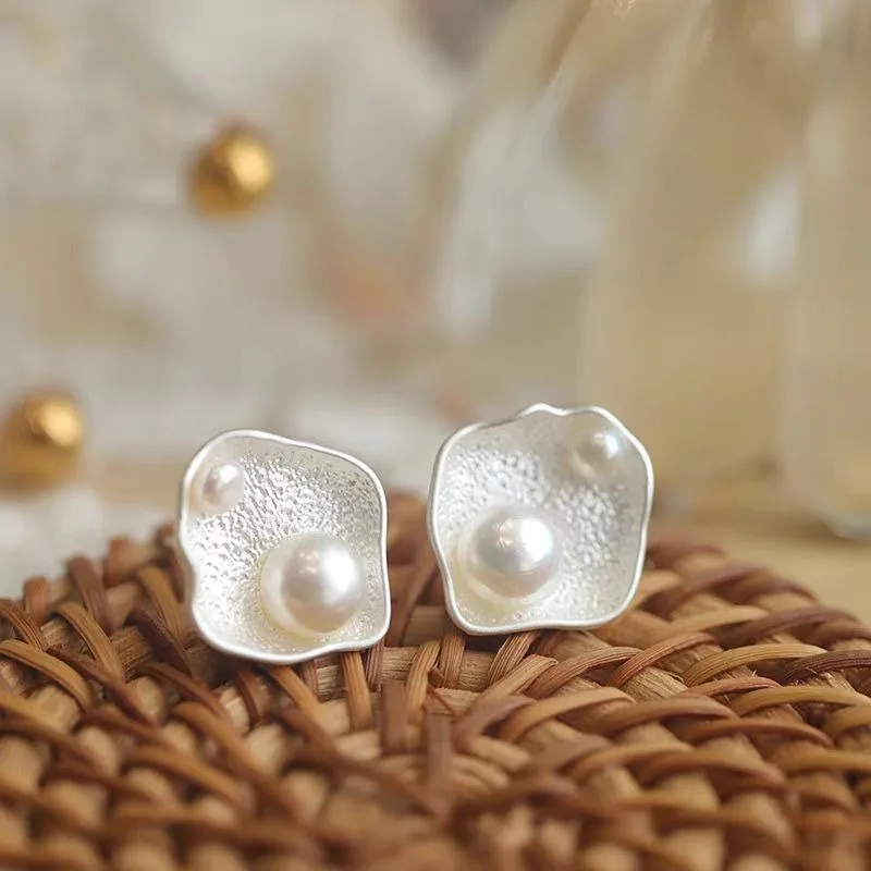 Freshwater Pearl Earrings Autumn and Winter High-end Silver Needle Exaggerated Earrings Niche Light Luxury Jewelry Earrings Fash
Freshwater Pearl Earrings Autumn and Winter High-end Silver Needle Exaggerated Earrings Niche Light Luxury Jewelry Earrings Fash