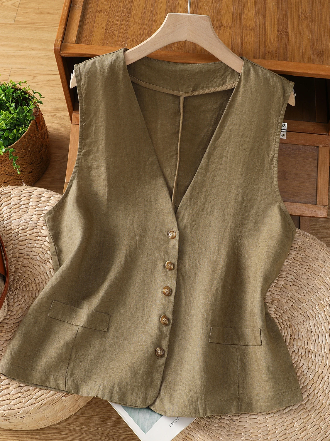 Retro Washed Cotton Linen Sleeveless Vest Top Summer Outerwear Large Size Artistic Vintage Tagless Women's Fashion
Retro Washed Cotton Linen Sleeveless Vest Top Summer Outerwear Large Size Artistic Vintage Tagless Women's Fashion
