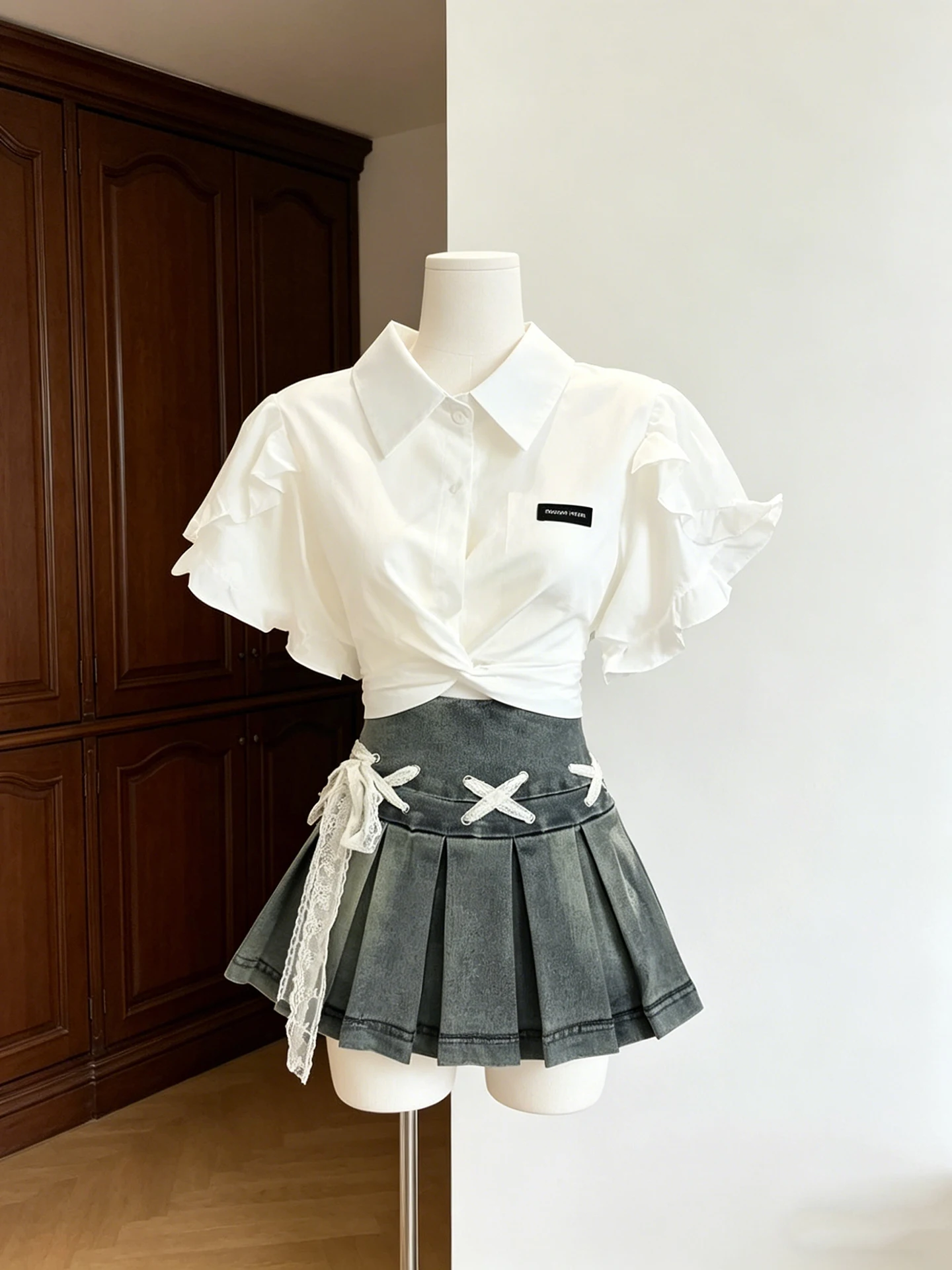 Summer White Short Sleeve Shirt Women's Tie-Detail Denim Skirt Set Knot High Waist Casual Fashion Outfit
Summer White Short Sleeve Shirt Women's Tie-Detail Denim Skirt Set Knot High Waist Casual Fashion Outfit
