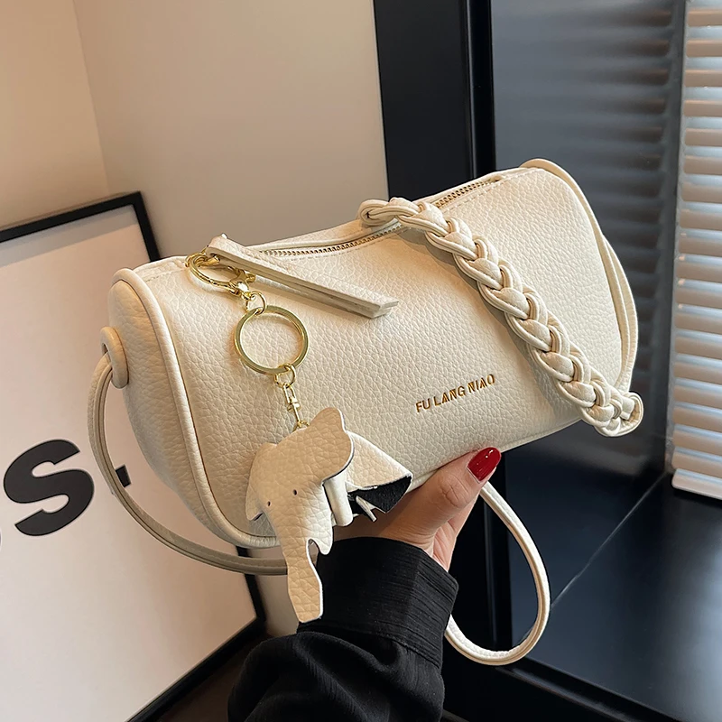 Korean Style Fashion Crossbody Pack Elegant Women PU Leather Handlebag 2023 Summer New Chic Ladies Shoulder Bags
Korean Style Fashion Crossbody Pack Elegant Women PU Leather Handlebag 2023 Summer New Chic Ladies Shoulder Bags