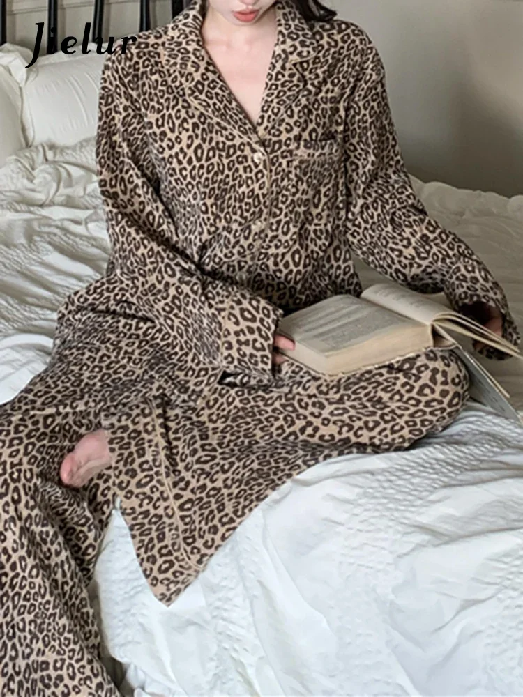 American Chic Contrast Color Leopard Print Two Piece Basic Single Breasted Female Cardigan Loose Full Length Casual Women Pants
American Chic Contrast Color Leopard Print Two Piece Basic Single Breasted Female Cardigan Loose Full Length Casual Women Pants