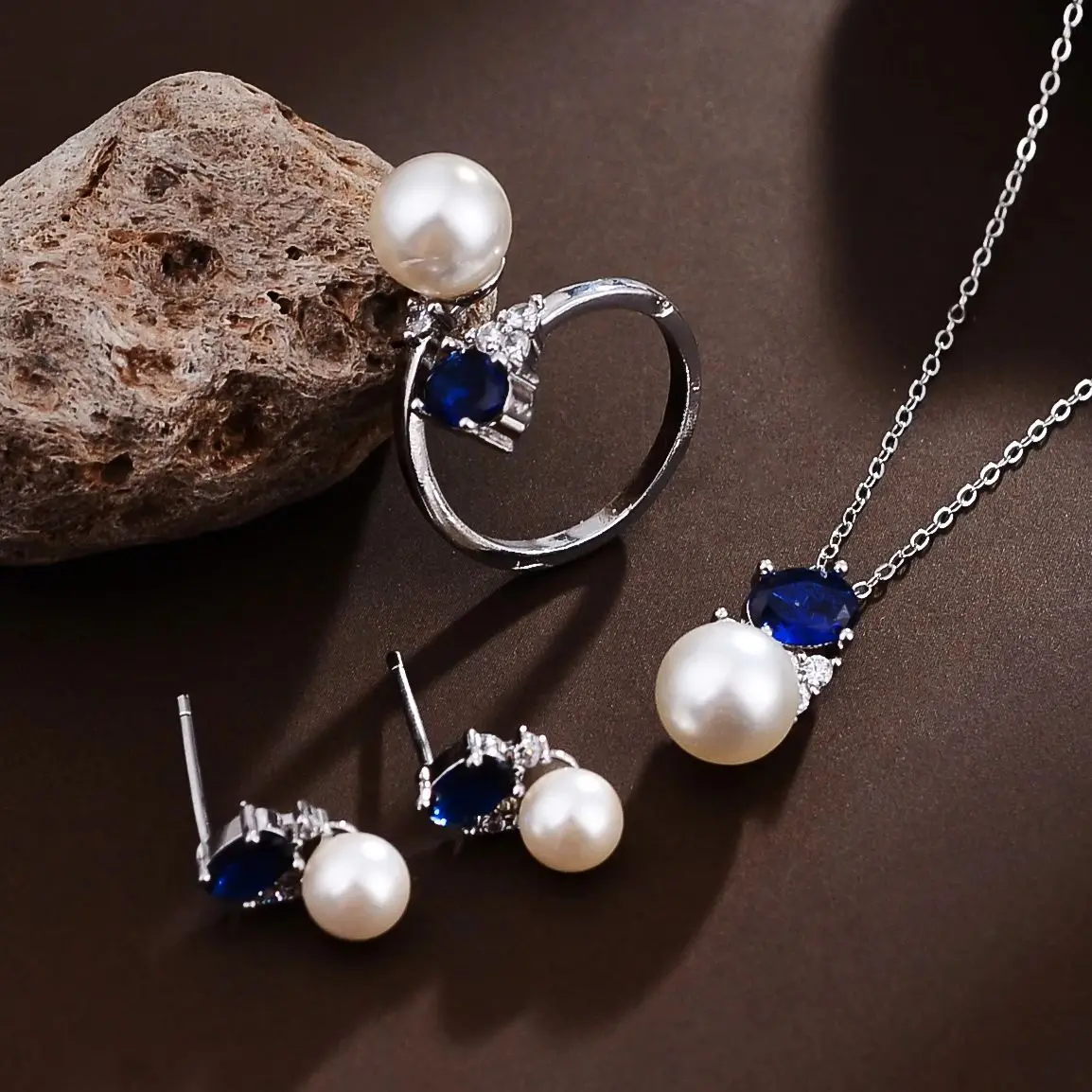 know dream Fashion Pearl Earrings Necklace Silver 925 Stud Earrings Trendy Engagement Wedding Women Earring Gift
know dream Fashion Pearl Earrings Necklace Silver 925 Stud Earrings Trendy Engagement Wedding Women Earring Gift