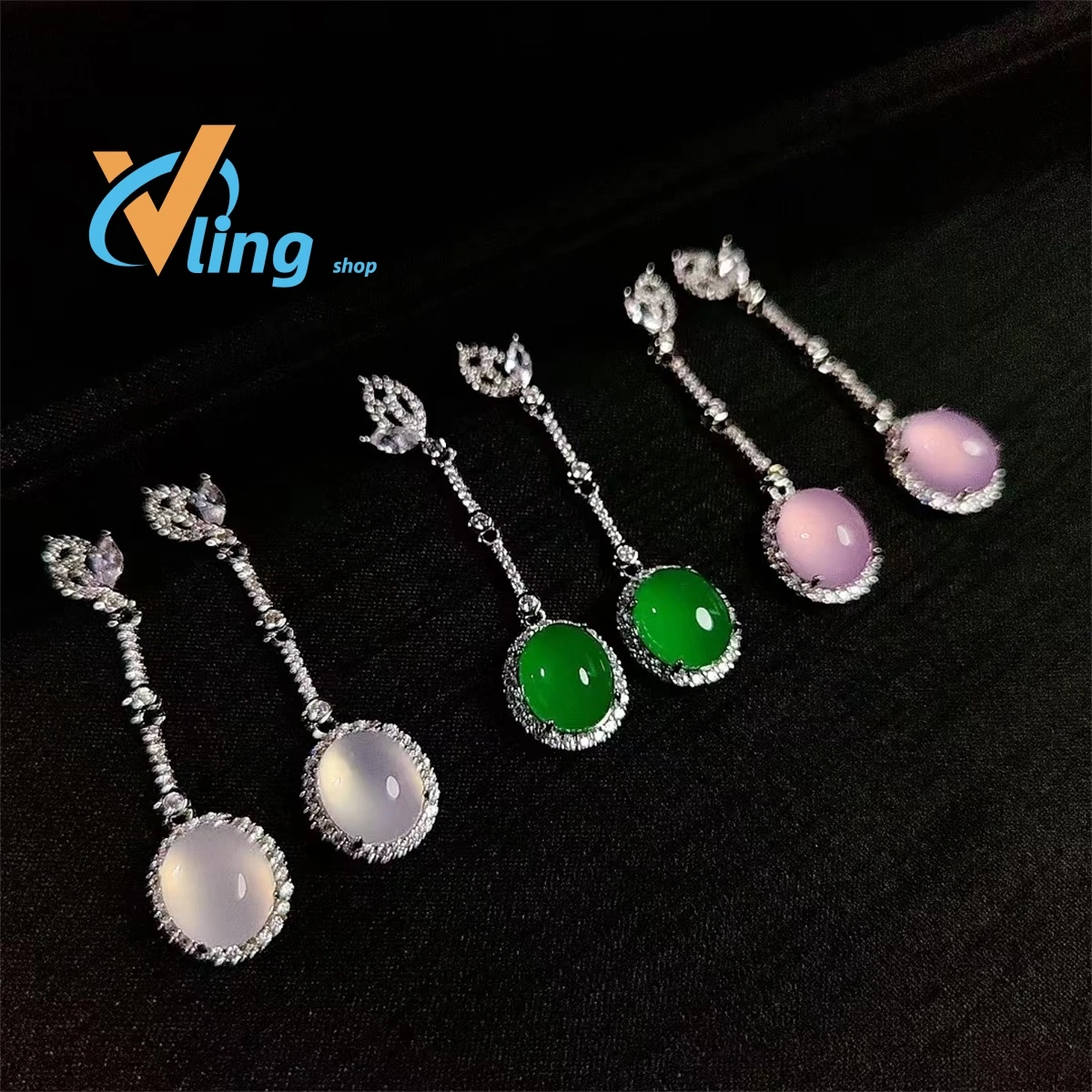 Natural Green Chalcedony Earrings S925 Silver Ear Needle Inlaid with High IceLong Style Emerald Jewelry Exquisite Fashion Jade
Natural Green Chalcedony Earrings S925 Silver Ear Needle Inlaid with High IceLong Style Emerald Jewelry Exquisite Fashion Jade