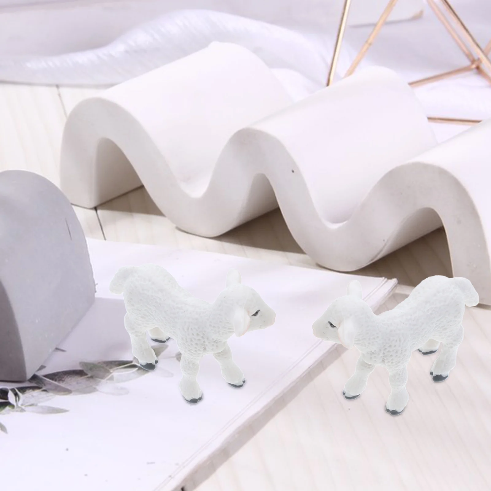 2Pcs Lamb Shaped Plastic Handicrafts Decorative Artware for Home Garden Lawn Flower Pot Desktop Ornaments Charming Adornments
2Pcs Lamb Shaped Plastic Handicrafts Decorative Artware for Home Garden Lawn Flower Pot Desktop Ornaments Charming Adornments